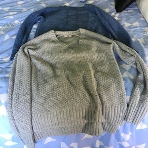 2 sweaters, blue and Gray (S)